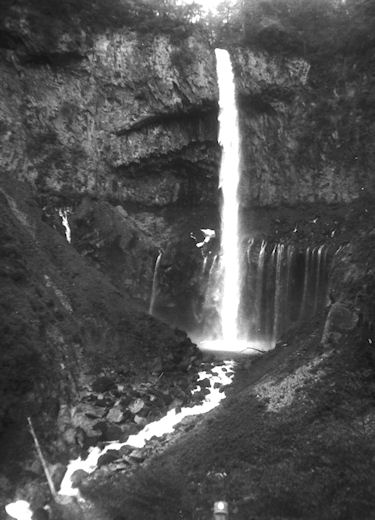 日光　華厳の滝01