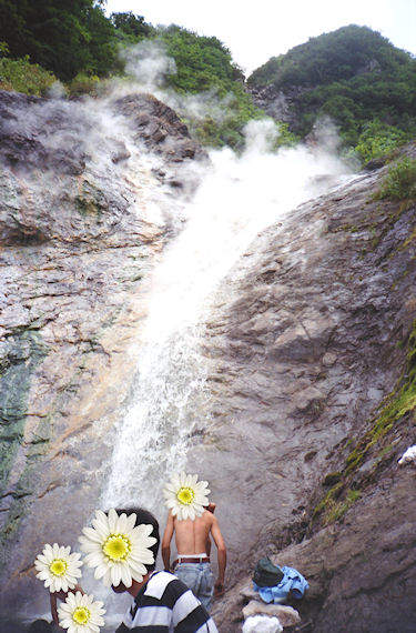 北海道39カムイワッカ湯の滝