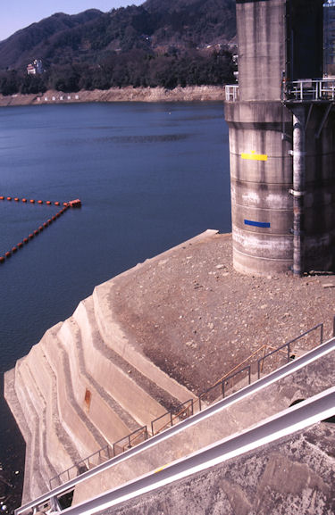 津久井湖〈渇水〉10