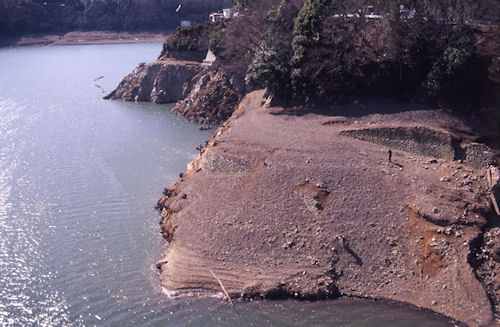 津久井湖〈渇水〉25