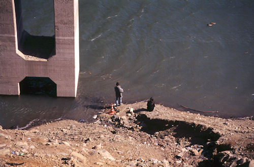 津久井湖〈渇水〉37