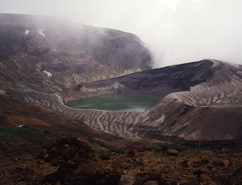 宮城蔵王02御釜
