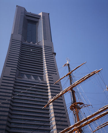 みなとみらい02ランドマークタワー/日本丸
