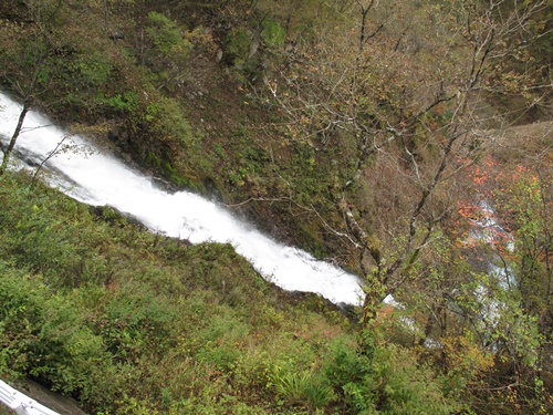日光41華厳の滝付近